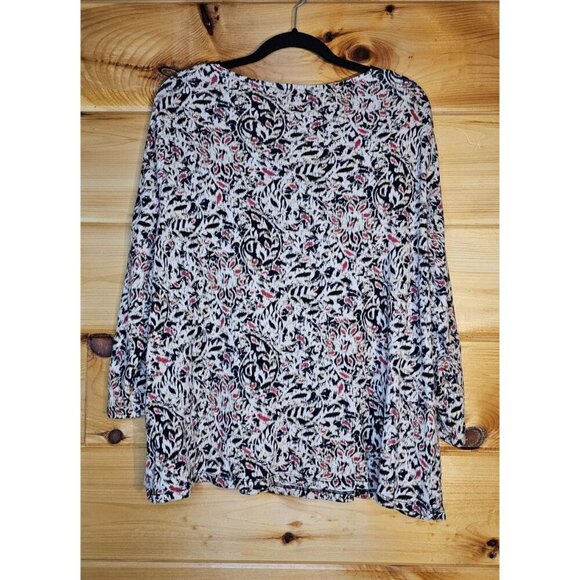 Rafaella Tan Faux Suede Scallop Plus Size 2X Grommet V-Neck Blouse - Picture 3 of 8